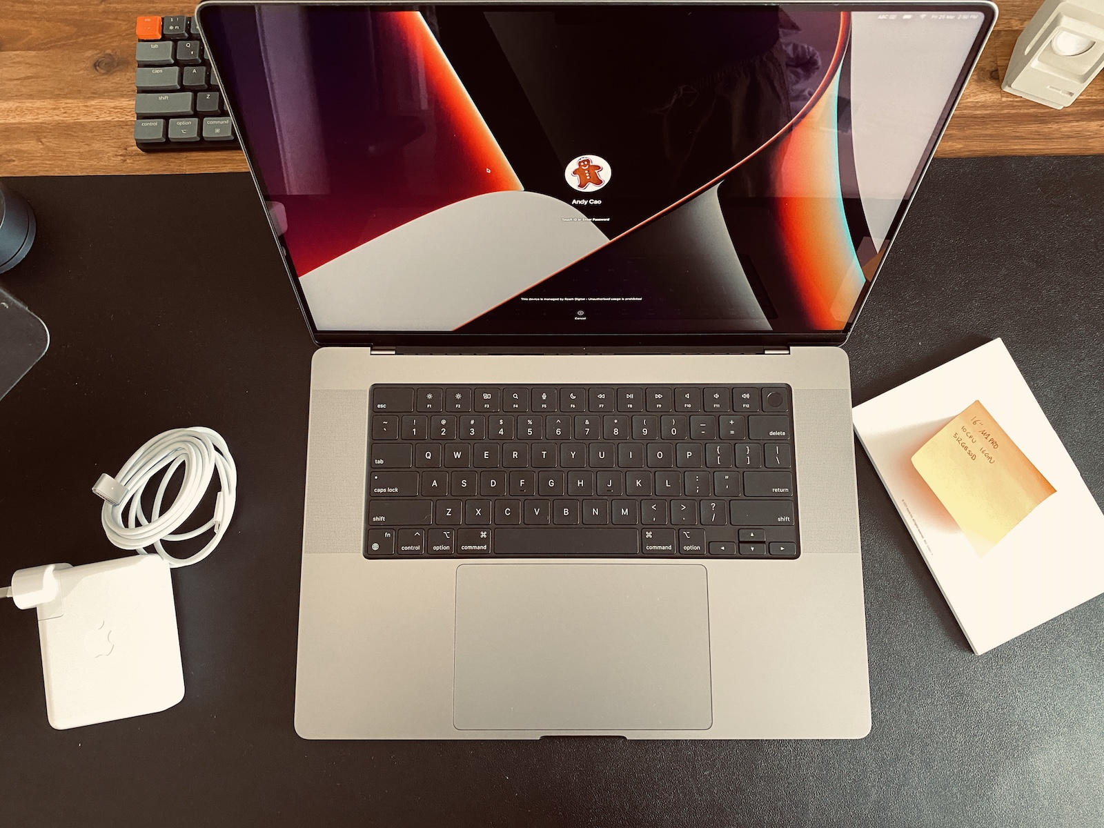 New Apple Silicon M1 Pro Chip MacBook Pro Hands-on and First Impression